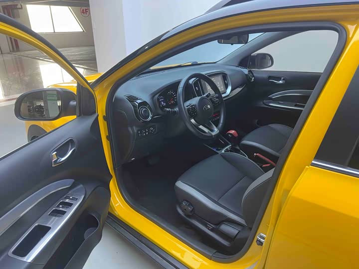 Kia KX1 2021 2021款 1.4L CVT趣享天窗款