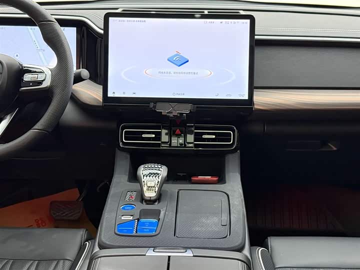 GAC Trumpchi GS8 2025 2025款 领航系列 2.0TGDI 两驱豪华版 5座