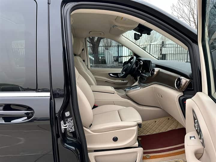 Mercedes-Benz V-Class 2022 2022款 V 260 L 长轴距豪华版