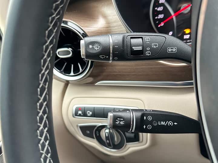 Mercedes-Benz V-Class 2022 2022款 V 260 L 长轴距豪华版