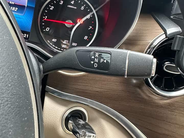 Mercedes-Benz V-Class 2022 2022款 V 260 L 长轴距豪华版