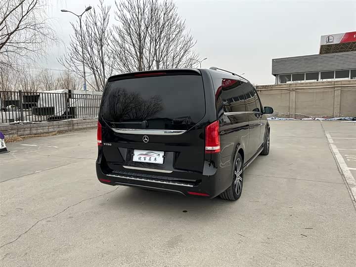 Mercedes-Benz V-Class 2022 2022款 V 260 L 长轴距豪华版