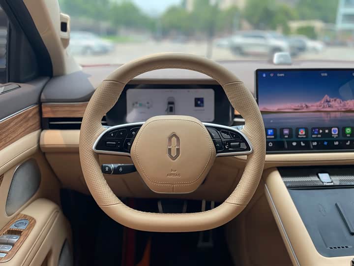 Aito M7 2024 2024款 1.5T 四驱Plus版 5座