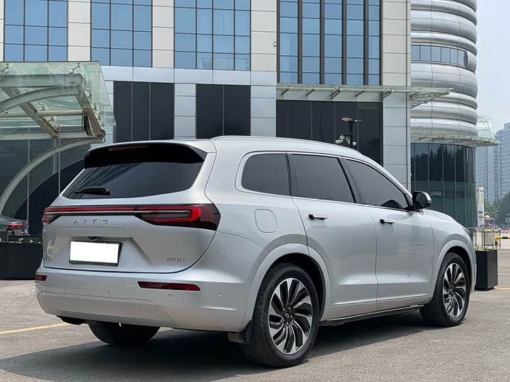 Aito M7 2024 2024款 1.5T 四驱Plus版 5座