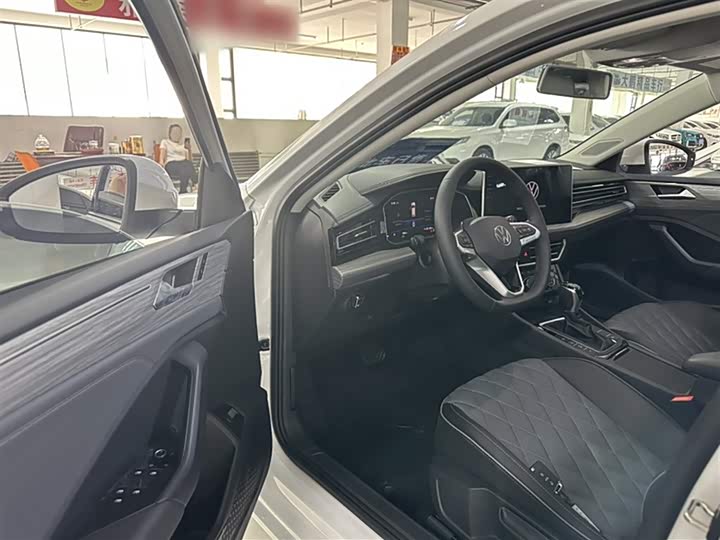 Volkswagen Sagitar L 2025 2025款 改款三 300TSI DSG超越版