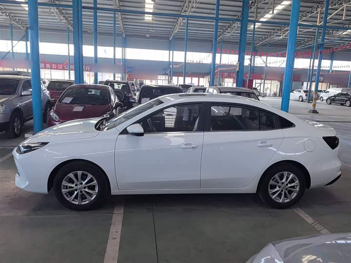2026 Roewe i5