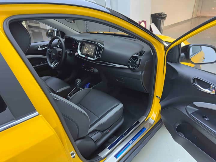 Kia KX1 2021 2021款 1.4L CVT天窗款