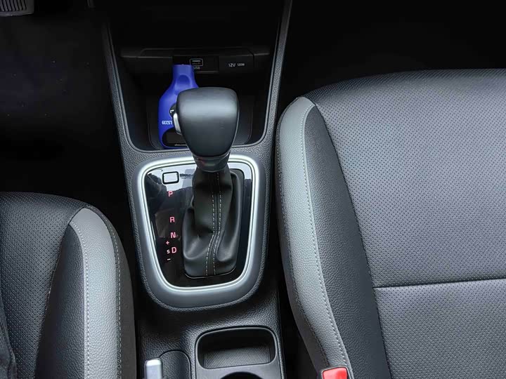 Kia KX1 2021 2021款 1.4L CVT天窗款