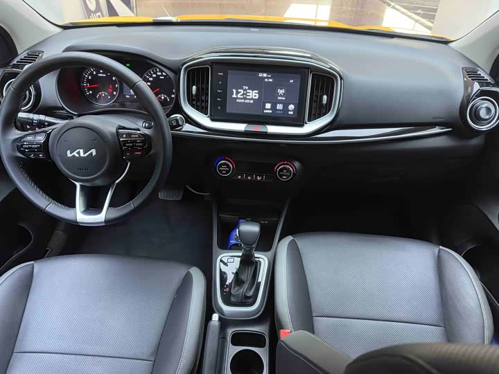 Kia KX1 2021 2021款 1.4L CVT天窗款