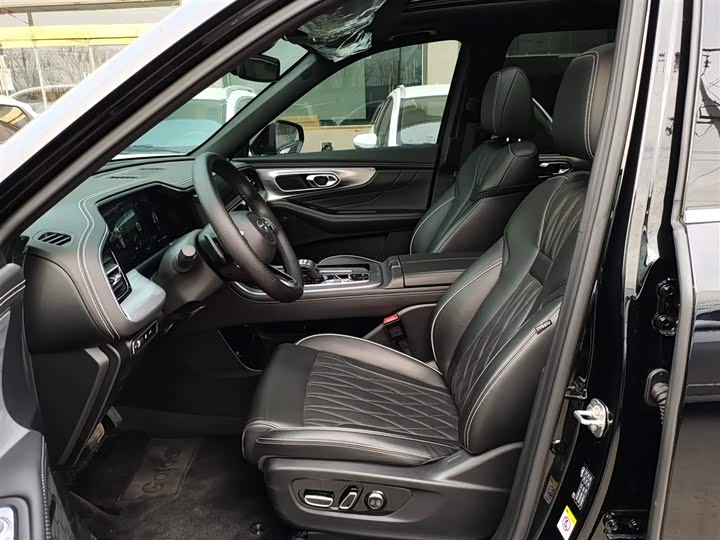 GAC Trumpchi GS8 2024 2024款 领航系列 2.0TGDI 两驱豪华智联版