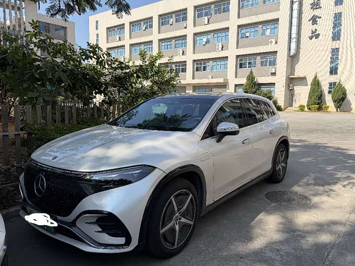 2023 Mercedes-Benz EQS SUV