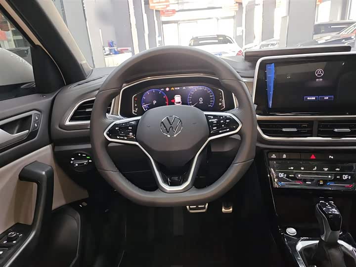 Volkswagen T-Roc 2024 2024款 300TSI DSG两驱辰光版