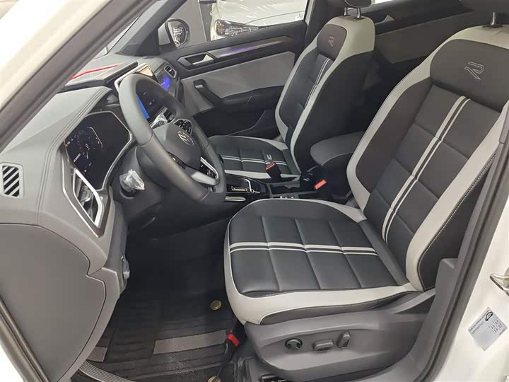 Volkswagen T-Roc 2024 2024款 300TSI DSG两驱辰光版