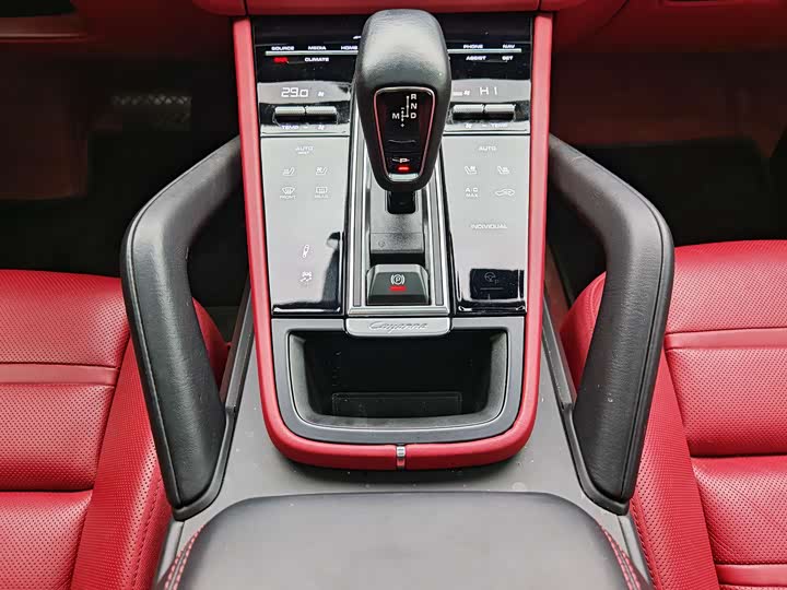 Porsche Cayenne Hybrid 2023 2023款 Cayenne E-Hybrid 2.0T 铂金版