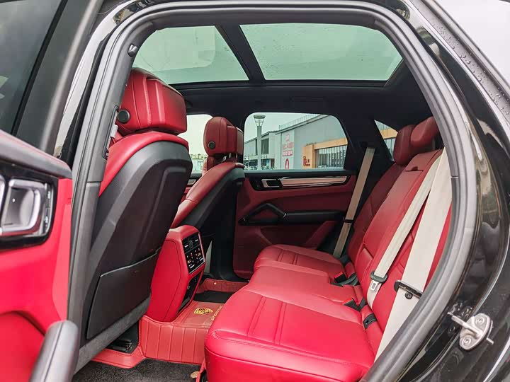 Porsche Cayenne Hybrid 2023 2023款 Cayenne E-Hybrid 2.0T 铂金版