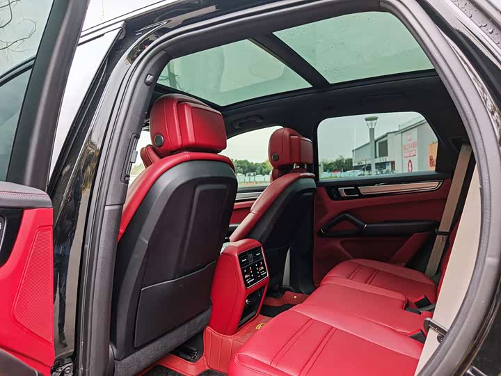 Porsche Cayenne Hybrid 2023 2023款 Cayenne E-Hybrid 2.0T 铂金版