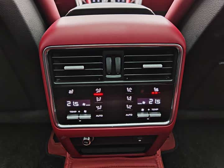 Porsche Cayenne Hybrid 2023 2023款 Cayenne E-Hybrid 2.0T 铂金版