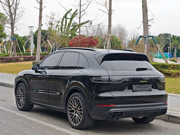 Porsche Cayenne Hybrid 2023 2023款 Cayenne E-Hybrid 2.0T 铂金版