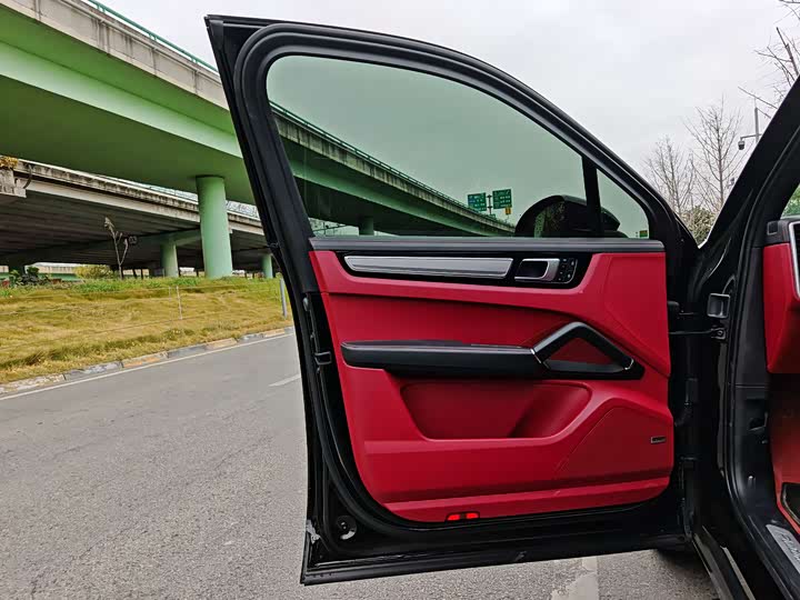 Porsche Cayenne Hybrid 2023 2023款 Cayenne E-Hybrid 2.0T 铂金版