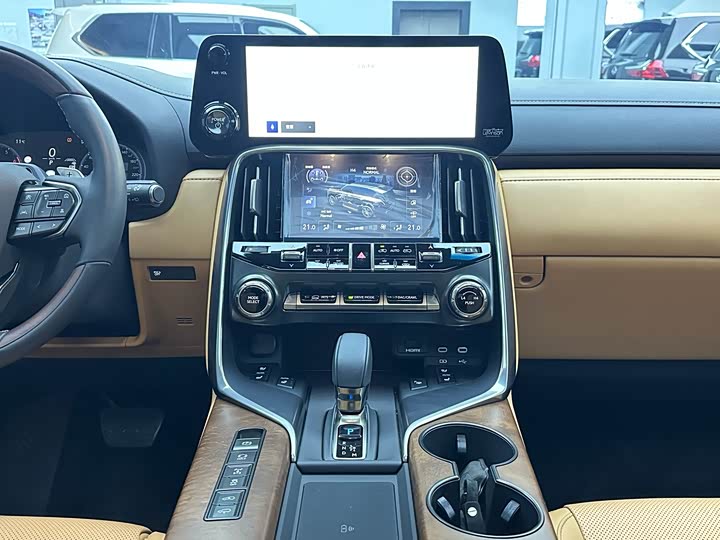 Lexus LX 2025 2025款 700h 领界版