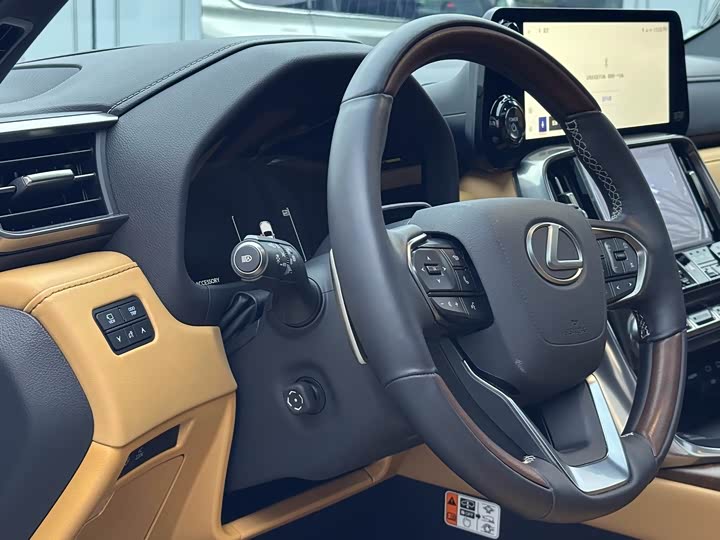 Lexus LX 2025 2025款 700h 领界版