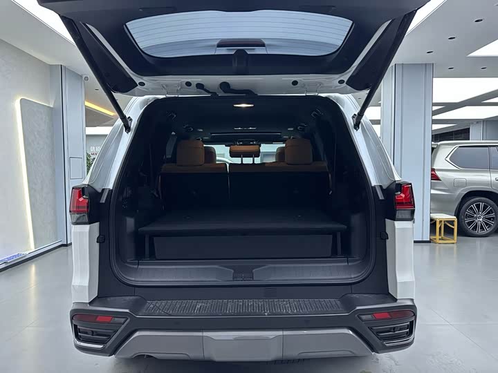 Lexus LX 2025 2025款 700h 领界版