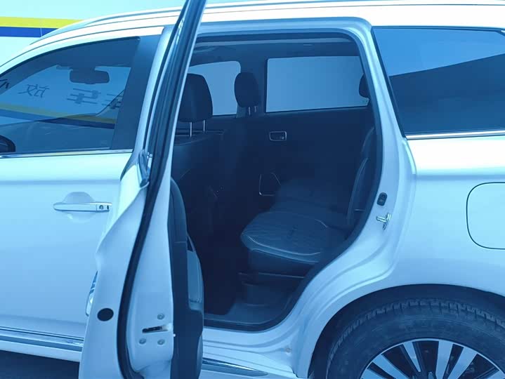 Mitsubishi Outlander 2021 2021款 2.4L 四驱致享版 7座