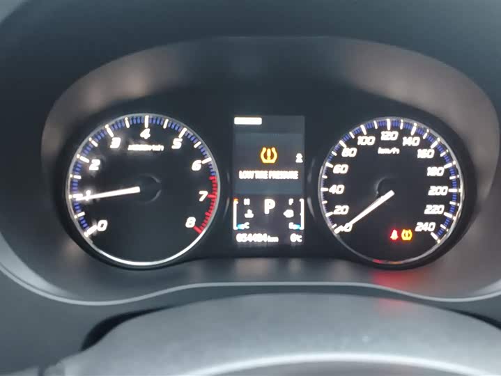 Mitsubishi Outlander 2021 2021款 2.4L 四驱致享版 7座