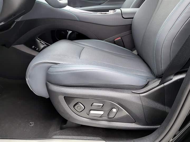 BYD Sea Lion 07 DM-i Hybrid 2025 2025款 150 领航+版