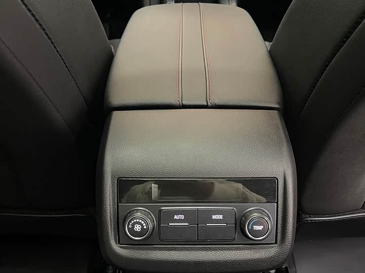 Chevrolet Blazer 2022 2022款 轻混 650T Redline 7座 霆版