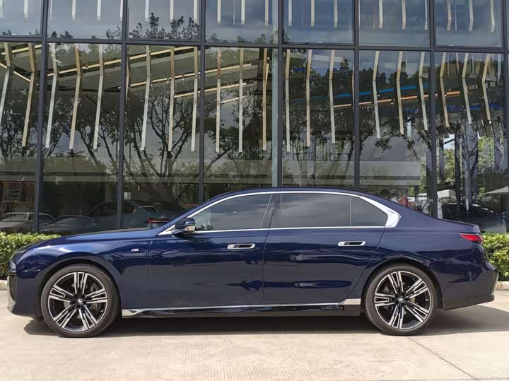 BMW 7 Series 2023 2023款 740Li 尊享型 M运动套装