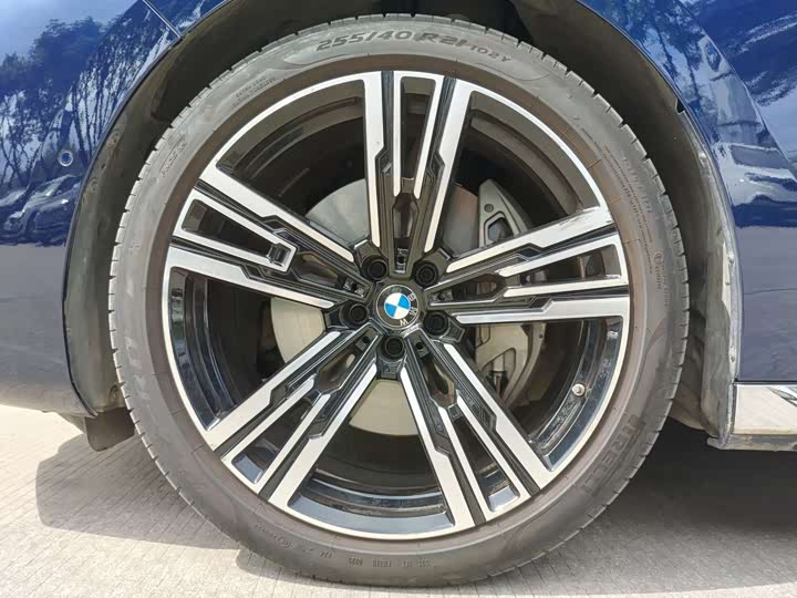 BMW 7 Series 2023 2023款 740Li 尊享型 M运动套装