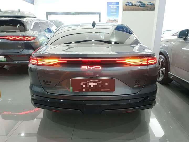 BYD Han L 2025 2025款 DM-p 四驱激光雷达旗舰型