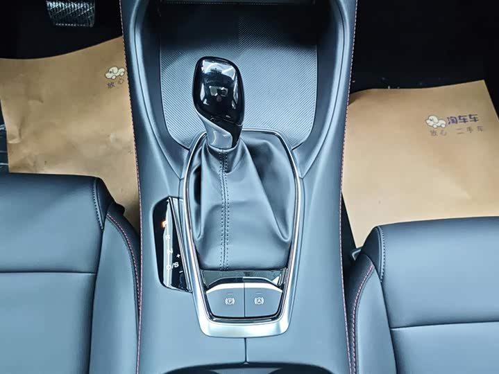 MG Motor 5 2025 2025款 180DVVT 全球豪华版