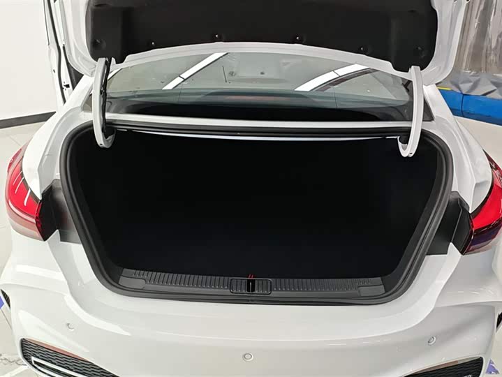 MG Motor 5 2025 2025款 180DVVT 全球豪华版