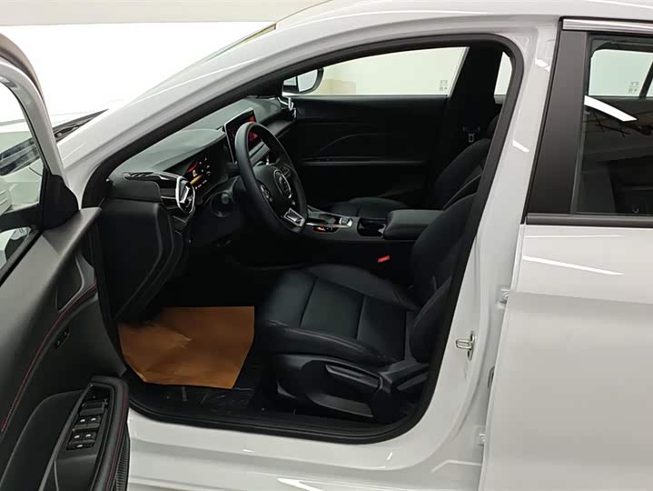 MG Motor 5 2025 2025款 180DVVT 全球豪华版