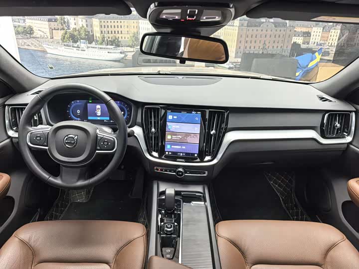 Volvo S60 2025 2025款 B4 智逸豪华版