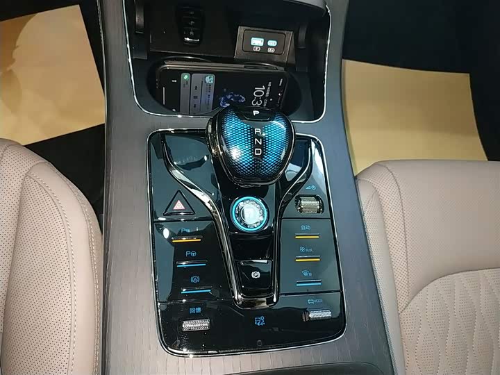 BYD Han 2025 2025款 EV 智驾版 701KM激光雷达旗舰型