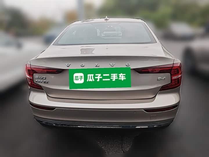 Volvo S60 2025 2025款 B4 智逸豪华版