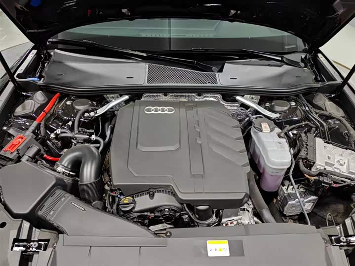 Audi A6L 2025 2025款 45 TFSI quattro 臻选动感型