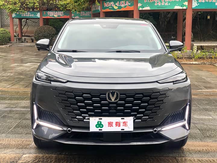 Changan UNI-K 2023 2023款 2.0T 两驱悦尚型