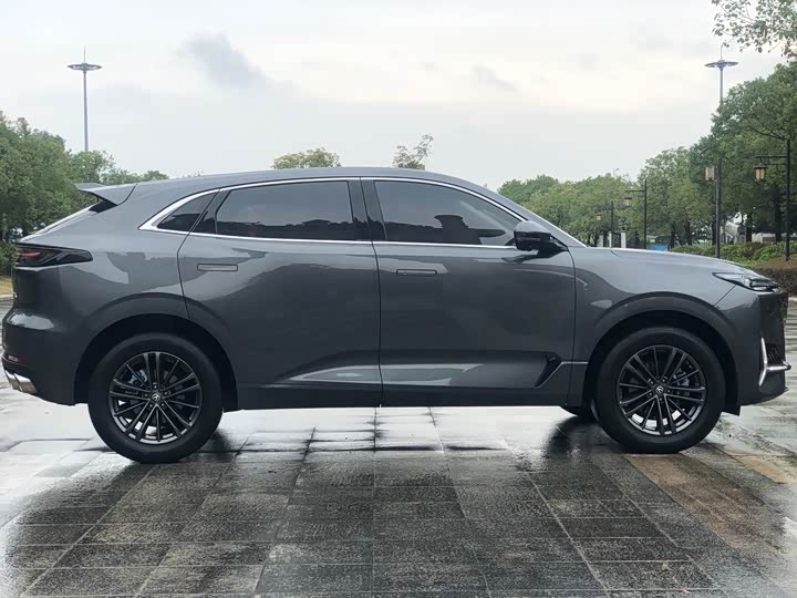 Changan UNI-K 2023 2023款 2.0T 两驱悦尚型