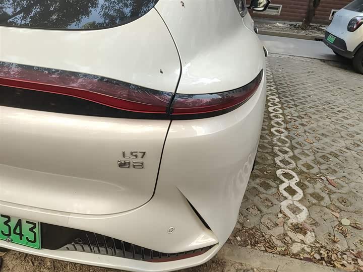 IM motors LS7 2023 2023款 100kWh Lux后驱版