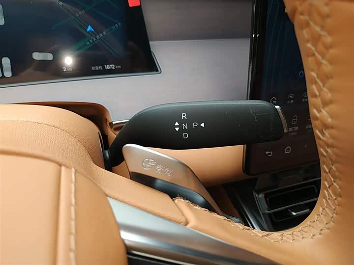 BYD Han L 2025 2025款 DM-p 四驱激光雷达旗舰型