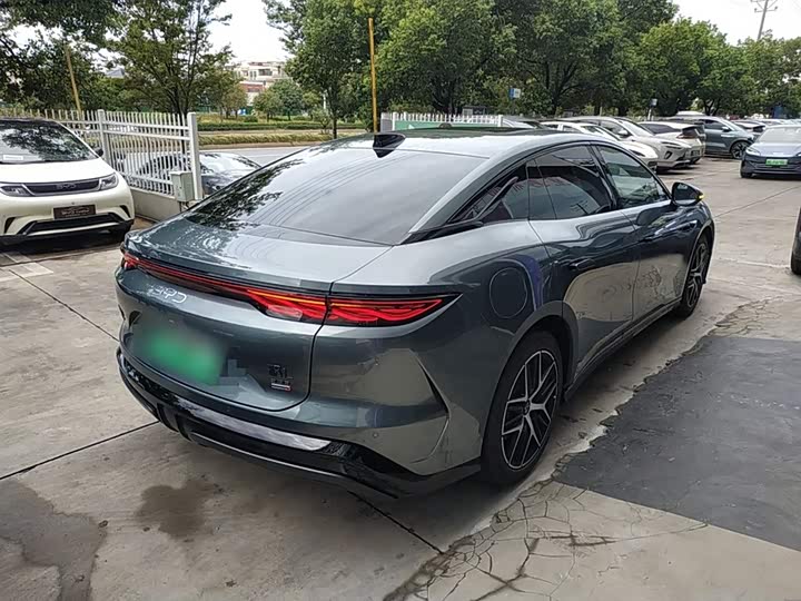 BYD Han L 2025 2025款 DM-p 四驱激光雷达旗舰型