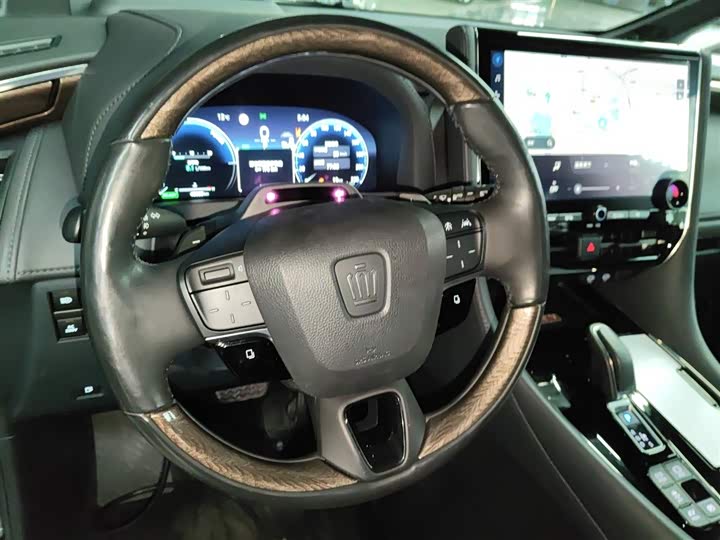 Toyota Vellfire 2024 2024款 皇冠 双擎 2.5L 至尊版