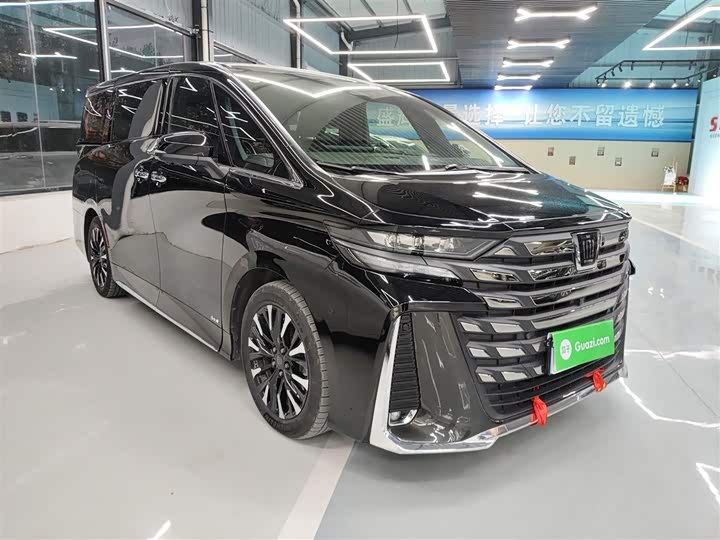 Toyota Vellfire 2024 2024款 皇冠 双擎 2.5L 至尊版