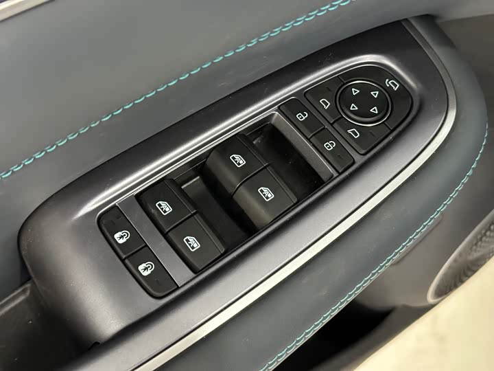 BYD Sea Lion 07 DM-i Hybrid 2025 2025款 150 领航+版