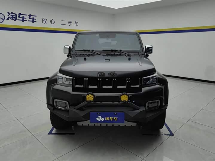 BAIC Beijing BJ40 2024 2024款 2.0D 刀锋英雄荣耀版