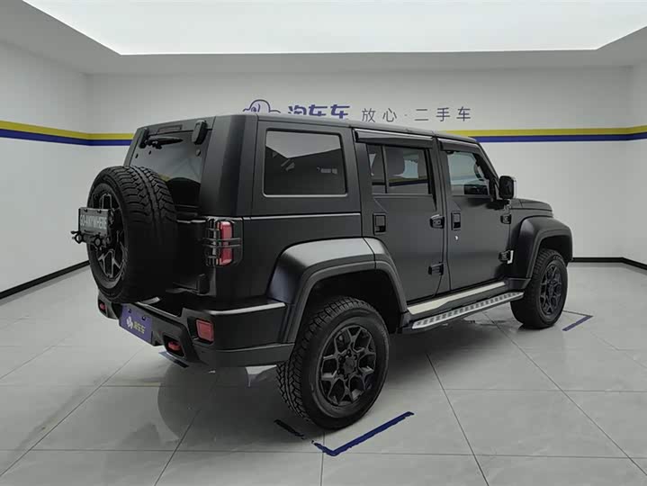 BAIC Beijing BJ40 2024 2024款 2.0D 刀锋英雄荣耀版
